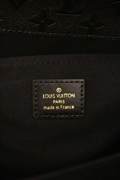 Metis Pochette Black Bag
